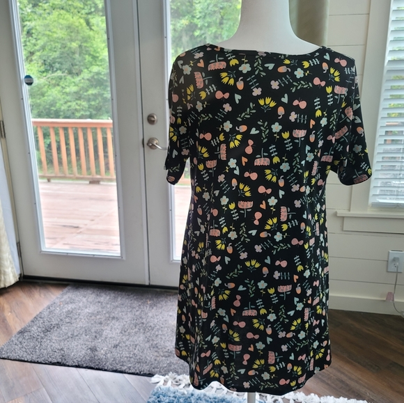 Lularoe - Picture 6 of 7